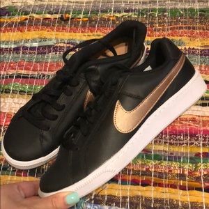 Never worn Nike Shoes